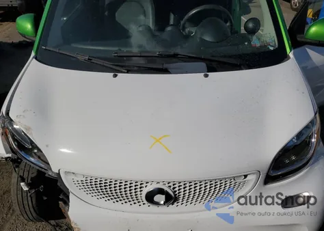 2017 Smart Fortwo z USA, uszkodzony, nr VIN WMEFJ9BA4HK229736